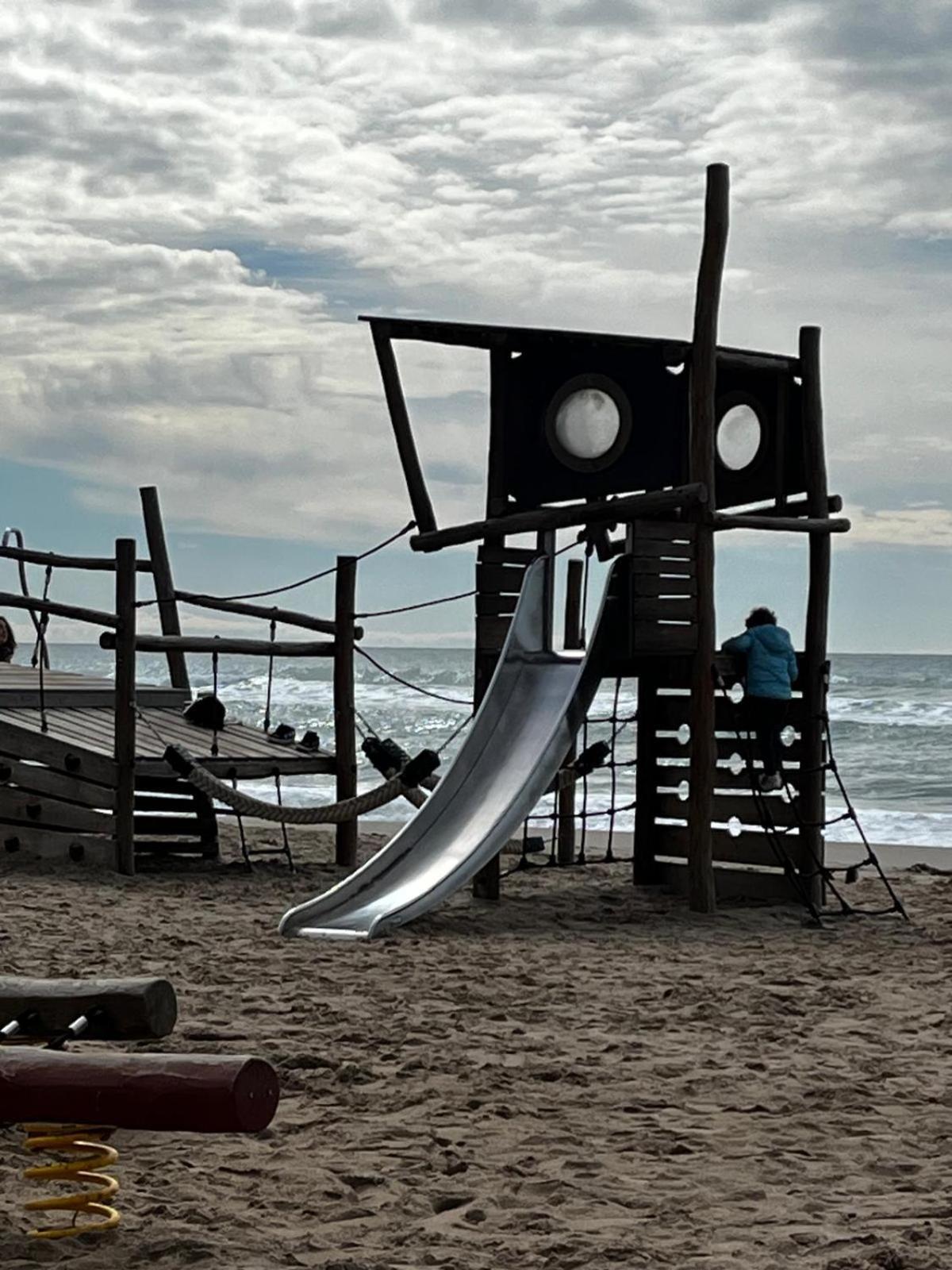 Acogedor Y Amplio Apartamento Familiar A Pie De Playa Calafell Εξωτερικό φωτογραφία